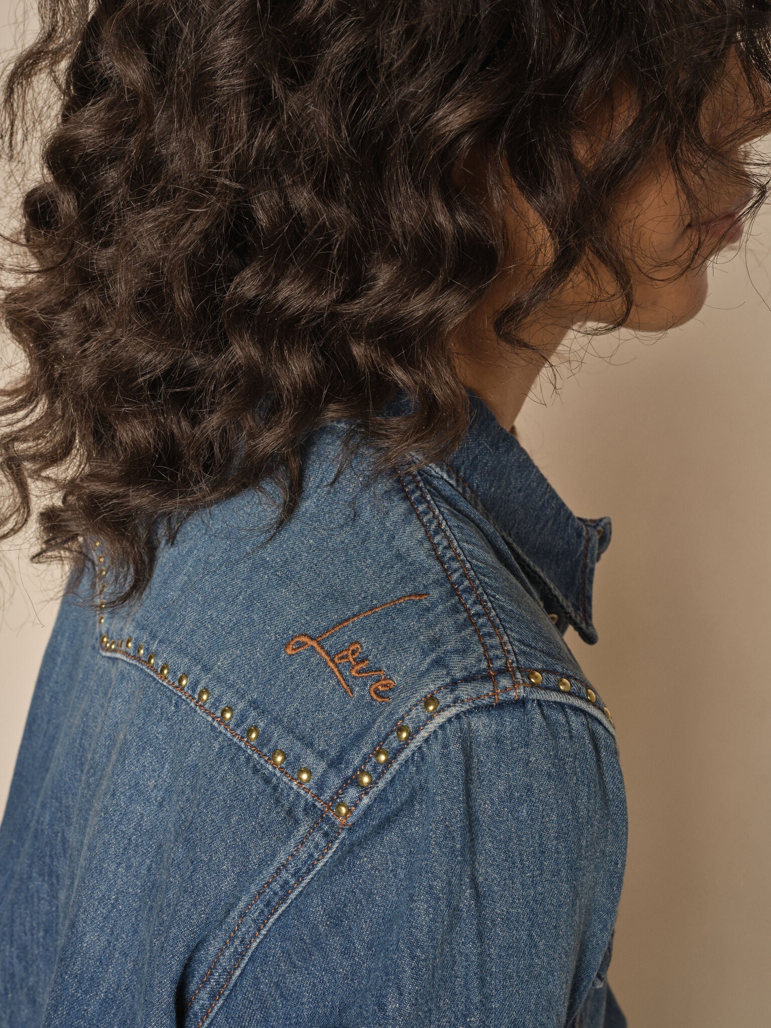 Modelshot / Blue / Detail